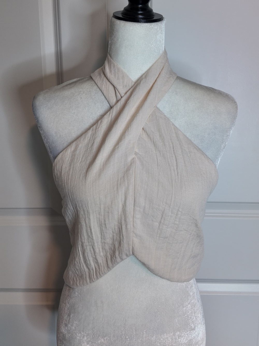 H&M Women's Cream Crop-top